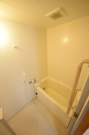 エーヴィゲス市川の物件内観写真